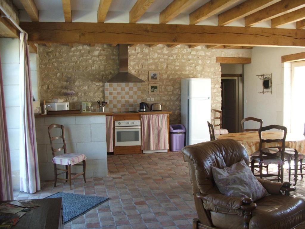 Апарт отель Manoir De La Rousselliere Лош Номер фото