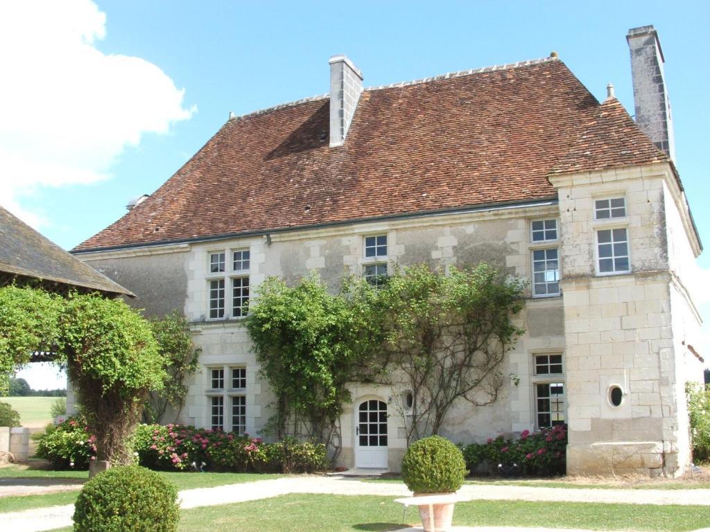 Апарт отель Manoir De La Rousselliere Лош Экстерьер фото